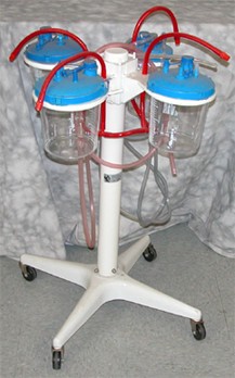 picture of 4-ring canister stand on wheels