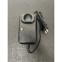 BATTERY CHARGER FOR PUSH CUT TPLO SAW